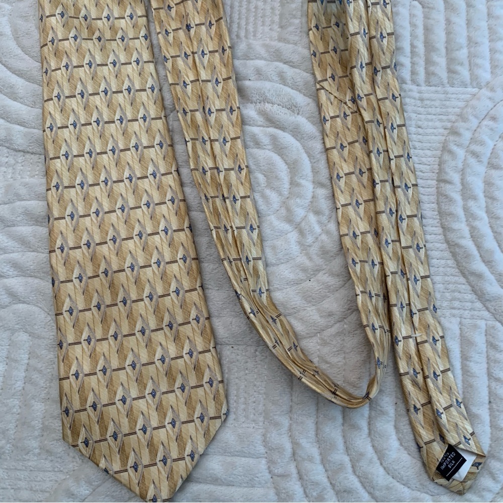 Arrow Gold Silk Patterned Tie